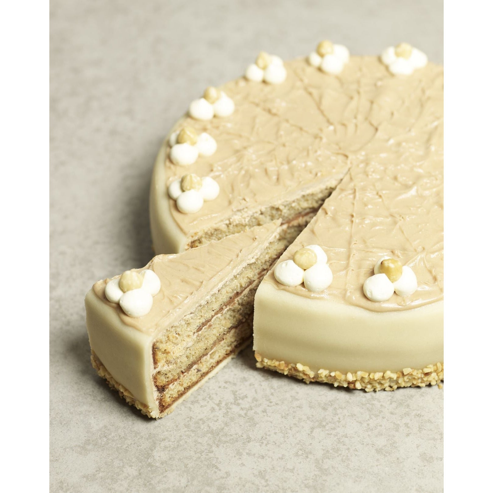 Nuss Nougat Cremetorte